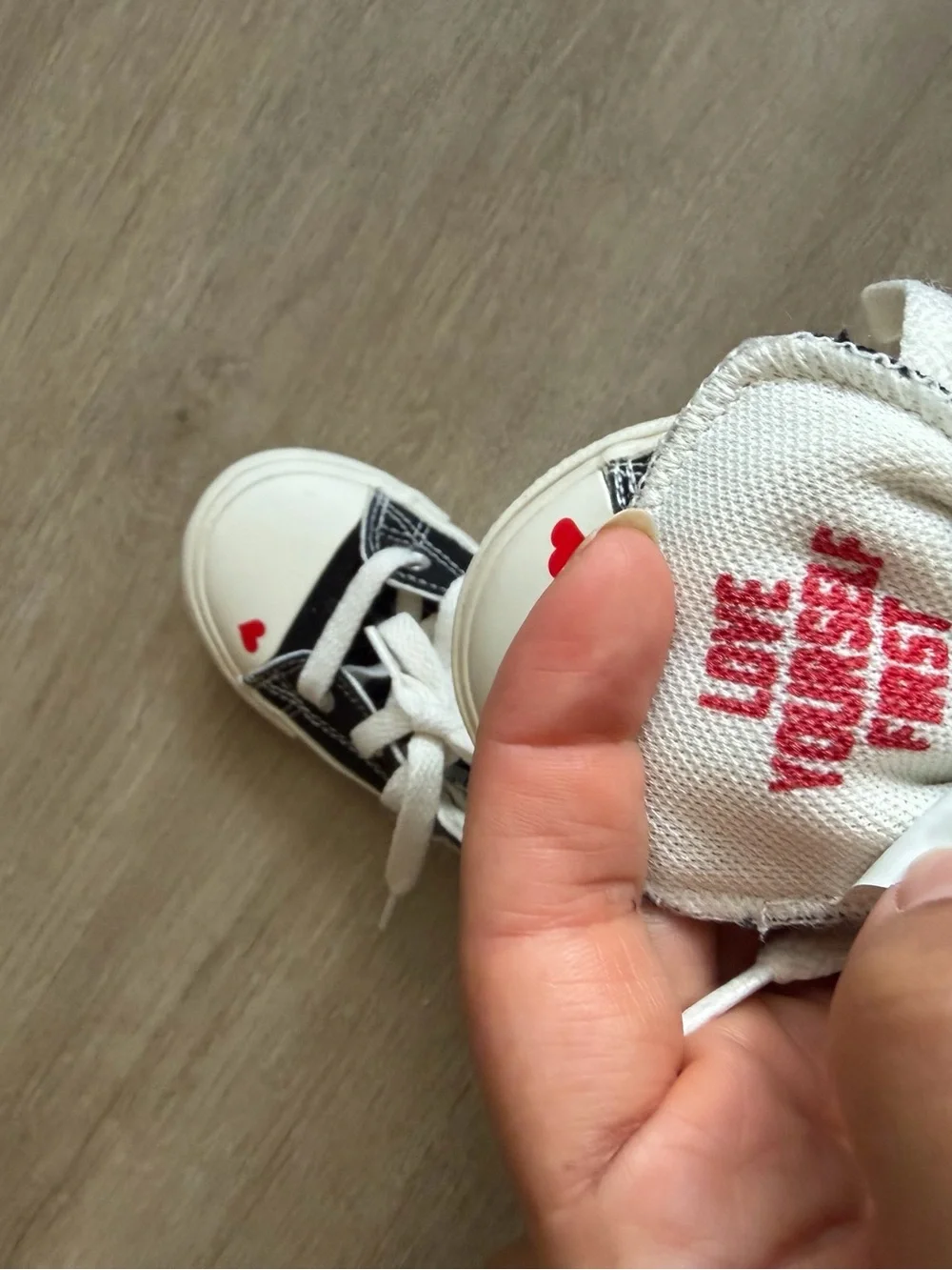 Converse Toddler’s High-Top Sneakers Black White Love red heart SZ 10